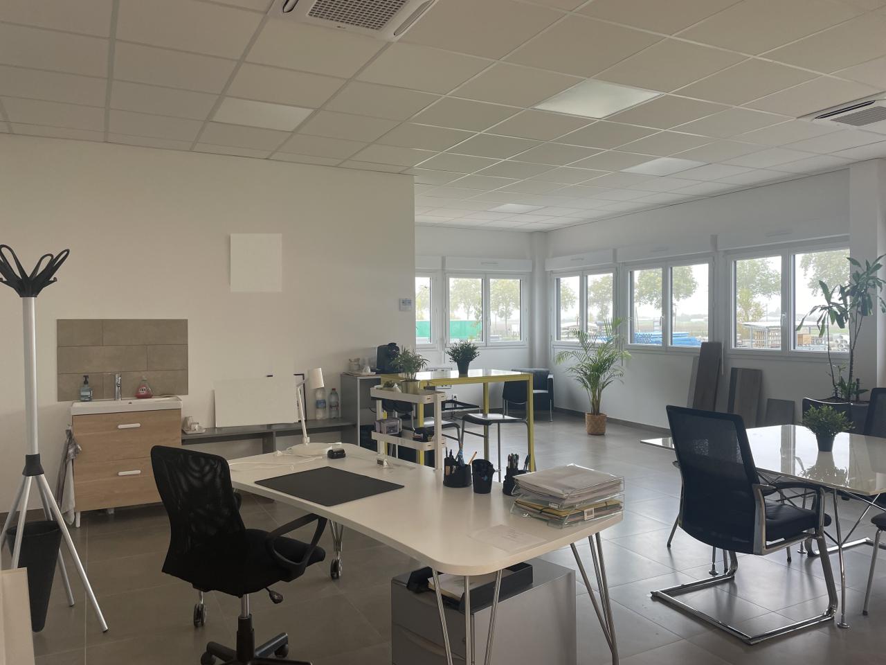 Bureau Saint-Denis-en-Val 140m² Location bureau Saint-Denis-en-Val Loiret OLBUR2427573 2